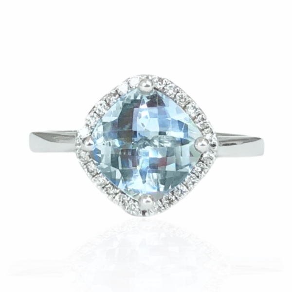 25776 14kt white gold oval aquamarine 1.72ct & diamond .13ctw ring