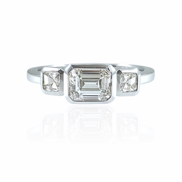 14kw 1ct H VVS2 EMERALD CUT WITH ASSCHER SIDE STONES BEZEL ENG RING
